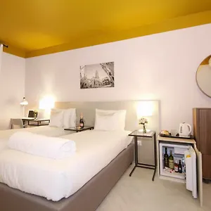 4* Pensión Magic